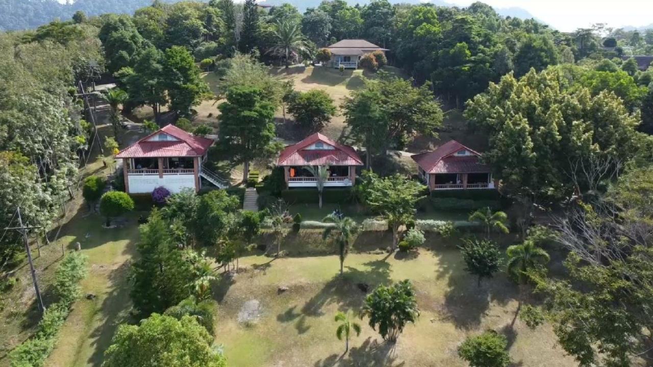 フリーダム エステート サービスド アパートメント Ko Lanta エクステリア 写真